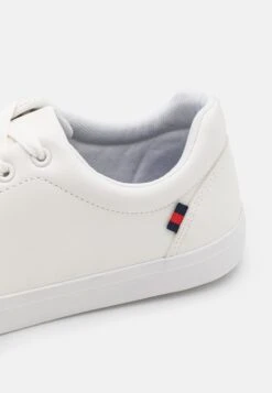 Pier One Unisex - Sneakers Laag - White -Pier One Winkel 1e08045fec014ab382da64da74b462a7