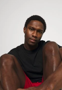 Pier One 3 Pack - Pyjamabroek - Black/Mottled Dark Grey/Red 14 Pier One 3 Pack - Pyjamabroek - Black/Mottled Dark Grey/Red -Pier One Winkel 4f57fa2361ff43dba0b55c4847802e72