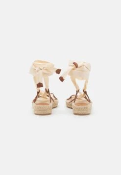 Pier One Leather - Sandalen Met Plateauzool - 003 - Off-White -Pier One Winkel 6913d0a04f2b40e89c332e3a67067515
