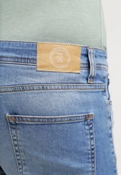 Pier One Slim Fit Jeans - Light Blue Denim -Pier One Winkel 86616cf9595a4cd4a68ac3c4756a4ad3