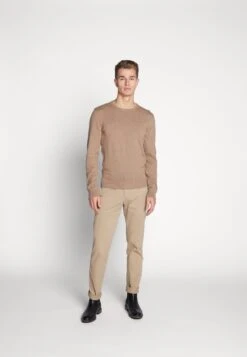 Pier One Basic Crewneck - Trui - Mottled Beige 10 Pier One Basic Crewneck - Trui - Mottled Beige -Pier One Winkel 8ab6afa896f946a0abe264ae414a2865