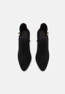 Pier One Leather - Korte Laarzen - Black -Pier One Winkel ac0e8a9e2f444ed7b2bb2294947141ff