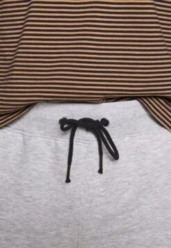 Pier One 2 Pack - Shorts -Light Grey /Black -Pier One Winkel c4d577d8c6314b53bc4b281d9e735af0