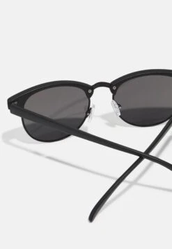 Pier One Unisex - Zonnebril -Black -Pier One Winkel f41786acb4f54644b6e1caf49d70a762