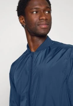 Pier One Bomberjacks -Dark Blue 9 Pier One Bomberjacks -Dark Blue -Pier One Winkel f471d7cddf4d4350a56d062a538415d3