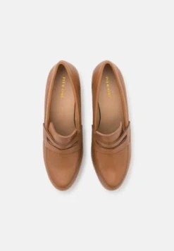 Pier One Leather- Klassieke Pumps - Cognac -Pier One Winkel fcd2bc864a5344e7bcbe7e3ab8a6374e